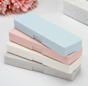 Étui à crayons en plastique, boîte de rangement rectangulaire avec couvercle à boucle pour l'école et le bureau - Product Image 1