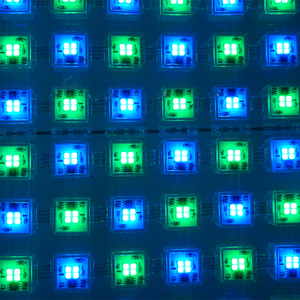 จอแสดงผล LED แบบตาข่ายความสว่างสูงพิเศษ สำหรับโฆษณาภายนอกอาคาร ลิฟต์ จอแสดงผลแบบกริด ความสว่างสูง <span class=keywords><strong>9000CD</strong></span> เหมาะสำหรับร้านค้าปลีกและระบบนำทาง - Product Image 5