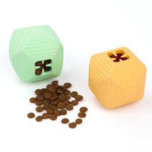 Großhandel Naturkautschuk-<span class=keywords><strong>Ball</strong></span> Kauresistentes Zahnreinigungs-Hundespielzeug mit Leckerli-Spender - Product Image 6