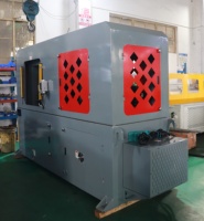Machine de découpe et de rainurage à double face sans bavure pour tiges d'appuie-tête de voiture, vente directe usine