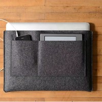 Étui de protection pour tablette en feutre de laine mince avec logo personnalisé, accessoire de sac d'affaires avec clip et pochette promotionnelle pour tablette