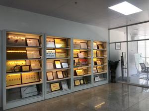 Máquina de Prueba COF Estándar ASTM para Películas y Láminas con 0.5% de Precisión, Garantía de 1 Año, Opciones de Voltaje AC/110V - Product Image 2
