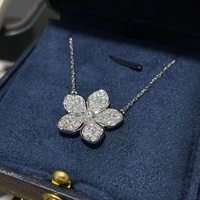 Pendentif Fleur Porte-Bonheur en Moissanite, Design Bambou à Cinq Feuilles, Argent Sterling 925 Plaqué Or 18 carats, Cadeau Élégant et Léger de Luxe pour Femme