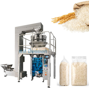 Low cost automatic 1kg 5kg 10kg plastic bag rice vacuum packing machine for 1kg 5kg 10kg rice paper bag packaging machine