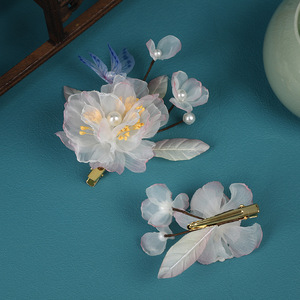 Nuevos accesorios para el cabello de estilo antiguo, pinzas hechas a mano con flores de gasa rosa y mariposas azules, peinado de hada para disfraz antiguo - Product Image 1
