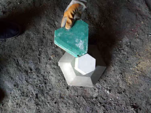 Moules à briques creuses unilatérales Reazone R1 en gros, réutilisables, efficaces, résistants, pour la décoration de bâtiments de cour et de parc - Product Image 3