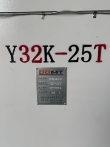 <span class=keywords><strong>25T</strong></span> Factory Manufacture Viersäulen-Hydraulik press maschine Hand Metallblech Fertigungs anlage Bau Lager motor - Product Image 6
