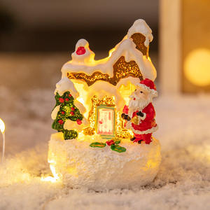 Pequeña <span class=keywords><strong>Casa</strong></span> de pan de jengibre de resina navideña con Papá Noel y muñeco de nieve Micro adornos de paisaje para decoración del hogar figurita y Juguete - Product Image 6