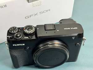 Appareil photo reflex numérique <span class=keywords><strong>moyen</strong></span> <span class=keywords><strong>format</strong></span> <span class=keywords><strong>Fuji</strong></span> GFX 50R d'occasion, capteur CMOS, vidéo Full HD, écran 2 à 3 pouces, option économique, compatibilité carte SD - Product Image 3