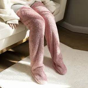 Mode gros hiver confortable bas sur le genou épais chaussettes floues hiver jambières pantoufles en peluche chaussettes