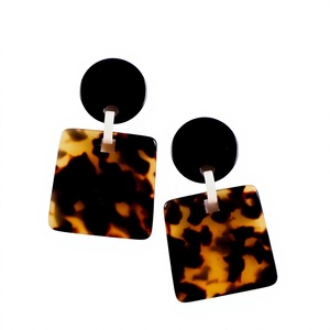 Pendientes de Aro de Resina con Diseño de Caparazón de Tortuga, Estilo Vintage, Elegantes y Modernos, Ideales para Aniversarios y Fiestas, para Mujer - Product Image 2