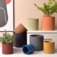Jardinière succulente nordique moderne émaillée de différentes tailles personnalisée Pots de plantes en céramique Pot de fleurs d'intérieur