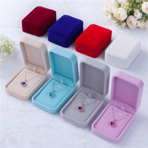 Luxury velvet jewelry packaging gift box for pendant necklace