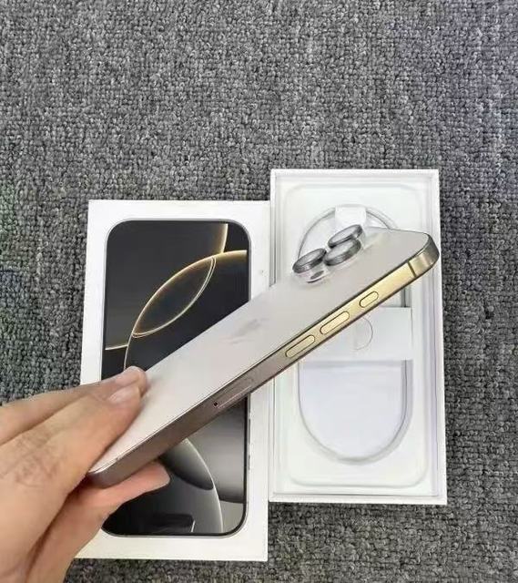 Wholesale Refurbished US Version 99% New for Apple for iPhone 16 Pro 256GB 8GB RAM Dual SIM Global 5G LTE Multi-Mode Smartphone