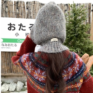 Gorro <span class=keywords><strong>de</strong></span> lana <span class=keywords><strong>de</strong></span> <span class=keywords><strong>alpaca</strong></span> con hebilla <span class=keywords><strong>de</strong></span> cuerno estilo Old Money, diseño floral, tejido para otoño/invierno, pasamontañas unisex, gorro <span class=keywords><strong>de</strong></span> lana cálido - Product Image 1