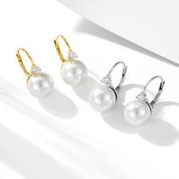 Boucles d'oreilles pendantes tendance et élégantes pour femmes, en argent 925 plaqué or 14 carats, avec perles Edison de qualité AAAA/AAAAA, idéales pour les mariages (vente en gros)