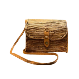 Lombok กระเป๋าสตางค์หวายสานด้วยมือคลาสสิก, กระเป๋าคาดลำตัวมีฝาปิดหนังและกระดุมทองเหลืองงานหัตถกรรมเครื่องจักสาน - Product Image 2