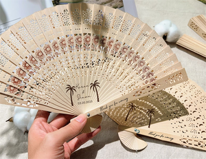 Ventiladores de Bambú de Madera para <span class=keywords><strong>Boda</strong></span>, Personalizados con Grabado en Forma de Corazón, Ecológicos, Regalos de <span class=keywords><strong>Boda</strong></span>, Venta Caliente - Product Image 2