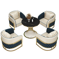 Ensemble chaise et table en cuir simple moderne avec pieds en métal doré pour meubles de restaurant, café, café, restaurant