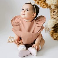 Ensemble de bavoirs pour bébé nouveau design en gros bavoirs confortables à usage domestique produits pour bébé à vendre