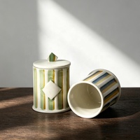YBH Vente en gros de pots à bougies cylindriques en céramique vides personnalisés, récipients écologiques de luxe nordiques pour la décoration de Noël à la maison