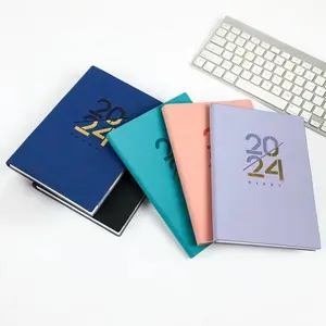 Aanpasbare A5 Hardcover Lederen Dagboek 2024 Dagboek Business Pu Lederen Planner Logo Reliëf Agenda Engelse Taal Kalender