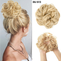 Chignon court bouclé, chignon synthétique naturel, anneau enveloppant, queues de cheval désordonnées, fibre haute température transparente, style de perruque Cola, tendance