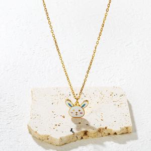 Collar de Acero Inoxidable Chapado en Oro de 18K, Joyería Moderna con Esmalte, Lindo Collar con Colgante de Conejo, Cadena con Eslabones Geométricos para Niños - Product Image 3