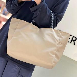 <span class=keywords><strong>2025</strong></span> mùa xuân và mùa hè mới thêu lưới nhỏ túi xách cúc nhỏ dễ thương Túi mua sắm nhỏ thời trang túi xách tay - Product Image 5