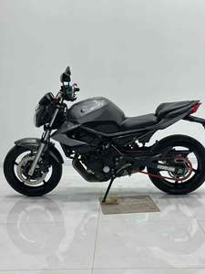 Yamaha XJ6, moteur quatre cylindres <span class=keywords><strong>de</strong></span> 600 cm³ refroidi par liquide à injection <span class=keywords><strong>de</strong></span> carburant, peinture et codes d'origine, modifié avec un échappement SC. - Product Image 5
