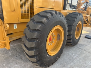 รถเกรดเดอร์มือสอง Caterpillar CAT 140H เครื่องยนต์ CAT 3306 ของแท้ สภาพดี เหมาะสำหรับงานปรับระดับถนน เครื่องจักรก่อสร้าง มีสินค้าในสต็อก - Product Image 4