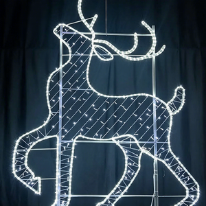 Lampadaires de Noël à motifs lumineux LED pour l'extérieur, décoration pour rues commerciales et aménagements paysagers de fêtes - Product Image 1