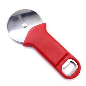 Râpe à fromage girafe en plastique en acier inoxydable avec coupe-<span class=keywords><strong>pizza</strong></span> deux en un, vente en gros - Product Image 4