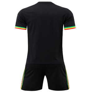 Özelleştirilebilir çocuk avrupa futbol forması Set yaz tarzı kulüpleri için otomatik kesme tekniği ile OEM hizmeti - Product Image 2