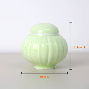 आधुनिक सिरेमिक कद्दू फ्लोवरपॉट vase प्रकाश हरे रंग के ग्लेज़ेड सिरेमिक जार के साथ 9*8.6 सेमी टेबलटॉप सिरेमिक कंटेनर - Product Image 2