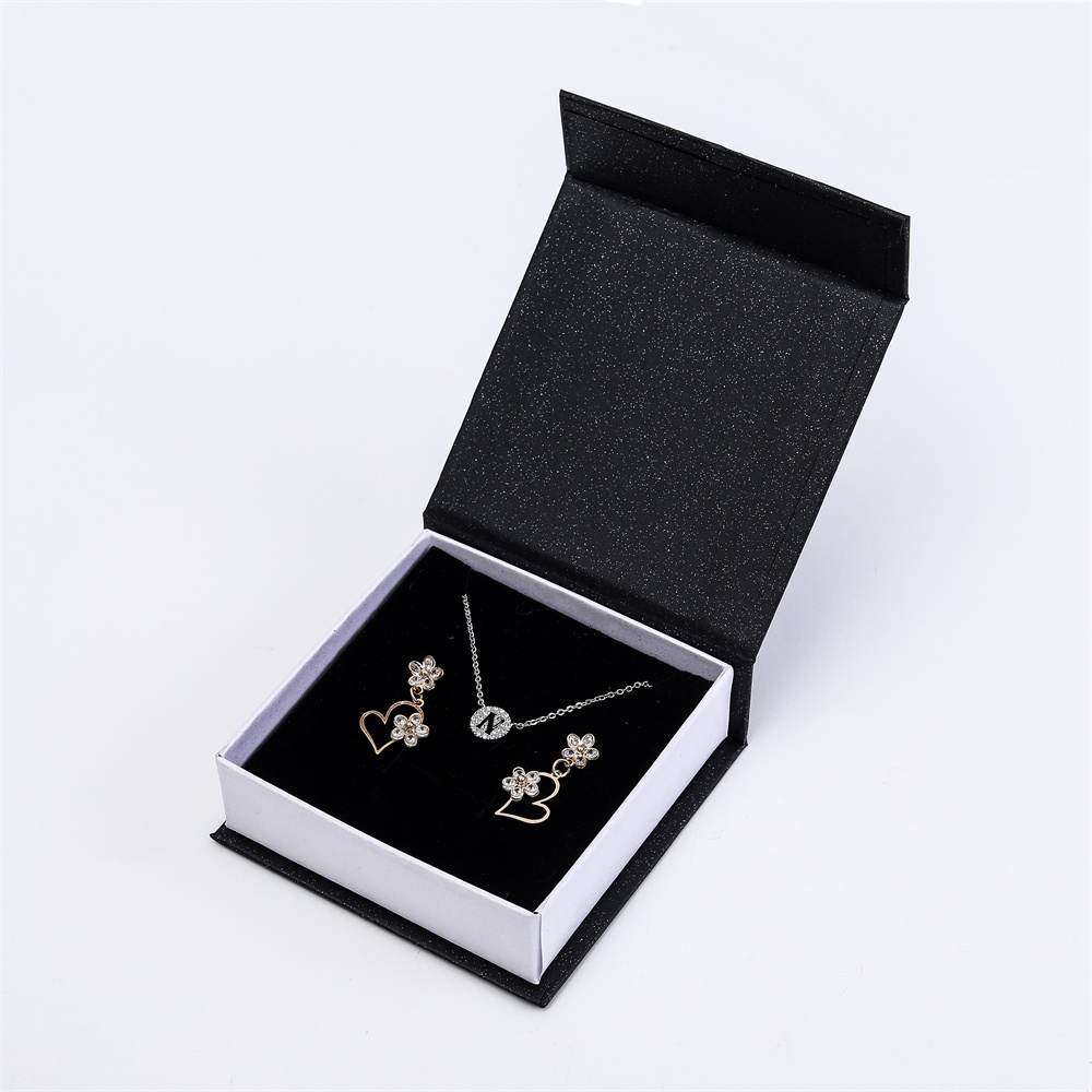Collar Anillo Oreja bo 9*9*3cm