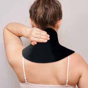 Enveloppe de <span class=keywords><strong>glace</strong></span> réglable pour le cou avec boutons - Collier cervical en gel de qualité médicale pour thérapie chaude et froide, soulagement des douleurs cervicales - Product Image 1