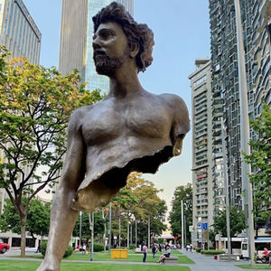 Statue des Voyageurs en bronze personnalisée, sculpture moderne abstraite de figures humaines, art inspiré de Marseille, statue des Voyageurs - Product Image 1