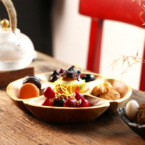 Assiette à dessert en bambou faite à la main, plateau à fruits rond avec diviseur, style naturel, vaisselle de table pour la maison, utilisation pour les fêtes - Product Image 1