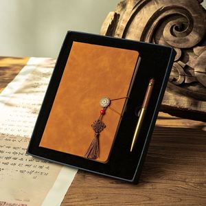 Cuaderno de Oficina Personalizado Tamaño A5/A6 con Botón Metálico, Banda Elástica, Borlas con Nudo Chino, Set de Regalo Empresarial, Adornos - Product Image 3