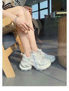 Baskets en maille argentée à semelle épaisse, chaussures de sport décontractées en cuir véritable pour femme, rehaussant la taille - Product Image 2