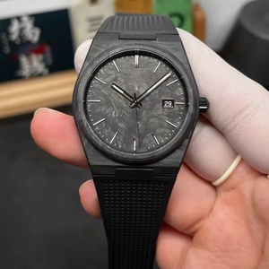 Montre mécanique automatique PRX Black Warrior 75g 40mm en fibre de carbone, réserve de marche de 48 heures, bracelet texturé en fluoroélastomère - Product Image 1