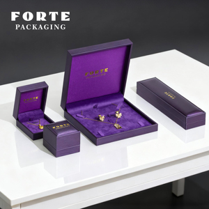 FORTE - Cajas de Anillos de Piel Sintética Morada de Alta Gama, Caja de Embalaje para Joyería con Logotipo Personalizado - Product Image 1