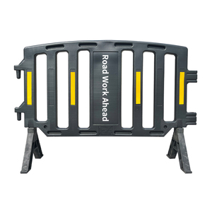 Barrera de Tráfico de Plástico Interconectable de 1500 mm, Barricada de HDPE con Espacio para Carteles Publicitarios para Obras Viales y Eventos - Product Image 4