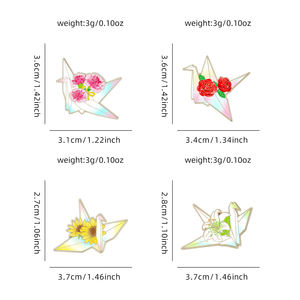 Pin de Aleación de Zinc con Diseño de Grulla de Origami YINI - Impresión UV Vibrante e Iridiscente, Broche para Solapa, Accesorio Duradero y Elegante para Bolsos, Regalo - Product Image 2