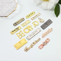 Plaque signalétique en métal personnalisée en gros étiquette de logo de couture de marque privée pour la technique de moulage de vêtements