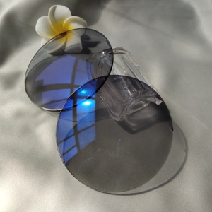 Hot bán <span class=keywords><strong>1.56</strong></span> cứng đa tráng HMC photochromic màu xanh cắt ống kính kính - Product Image 1