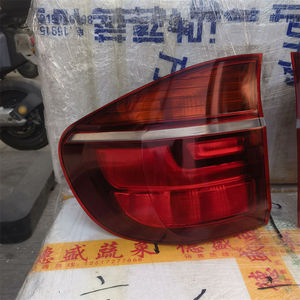 Luces Traseras para <span class=keywords><strong>BMW</strong></span> <span class=keywords><strong>X5</strong></span> <span class=keywords><strong>E70</strong></span> 2011-2013, Luces de Freno, Originales de Fábrica, <span class=keywords><strong>Segunda</strong></span> <span class=keywords><strong>Mano</strong></span> - Product Image 3