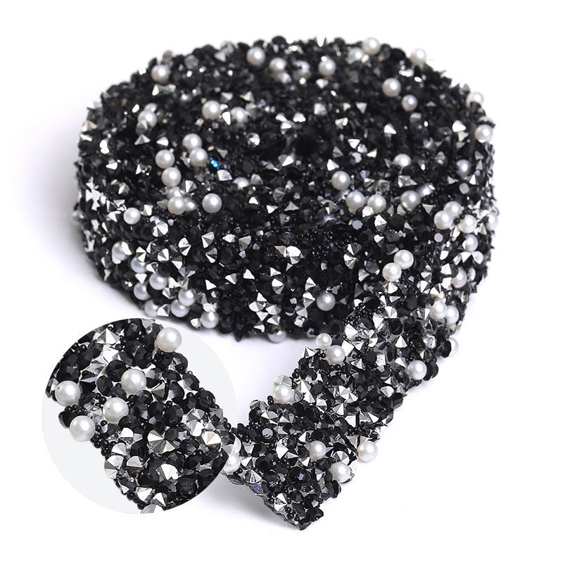 05 Strass Noirs + Strass Or Blanc + Perles