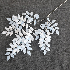 Nouvel arrivage de grappes de verdure colorées de mariage branche de feuille d'arbre feuille de Lotus artificielle en soie pour la décoration d'hôtel à la maison - Product Image 3